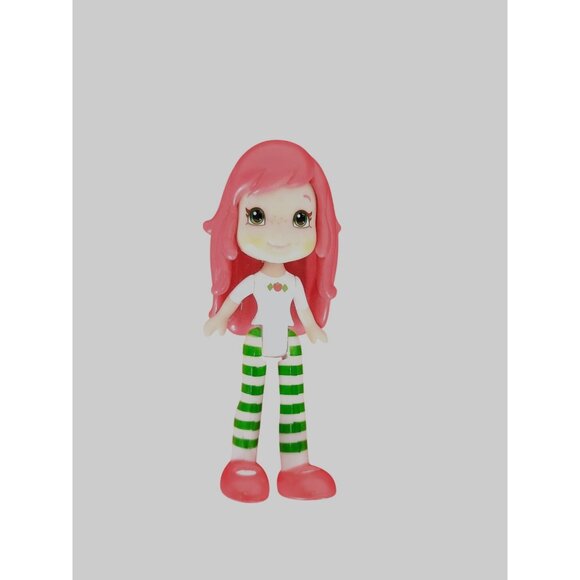 Hasbro Strawberry Shortcake 3 Inch‎ Figure With Movable Arms And Legs - Picture 1 of 4